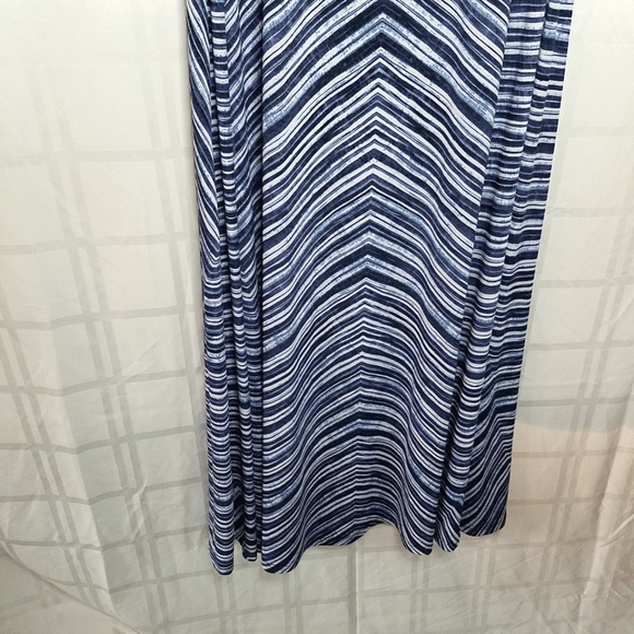 Calvin Klein Sleeveless Maxi Dress - Picture 6 of 7